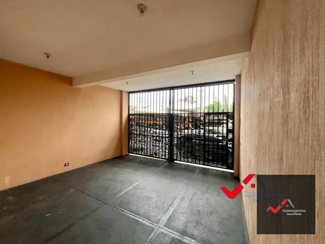 Casa en Venta San Cristobal, Zona 8 Mixco — Casa en Venta en Pinares de San Cristobal, Zona 8 Mixco, Guatemala, Ciudad — foto 9 de 14
