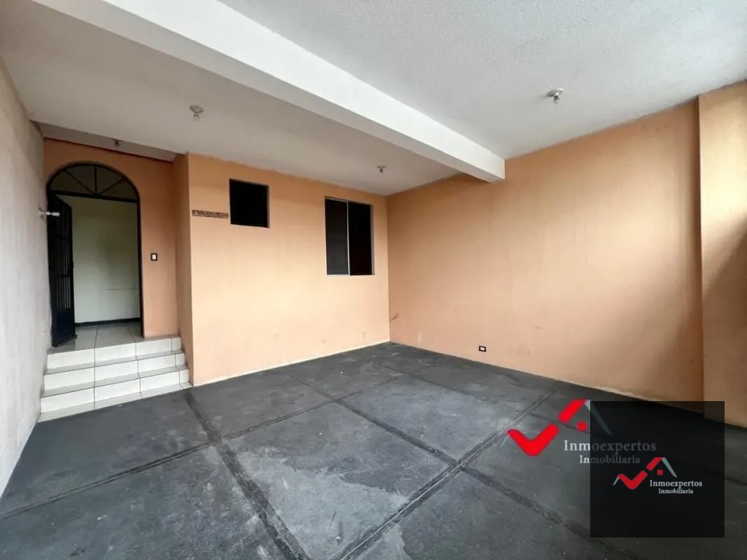 Casa en Venta San Cristobal, Zona 8 Mixco — Casa en Venta en Pinares de San Cristobal, Zona 8 Mixco, Guatemala, Ciudad — foto 1 de 14
