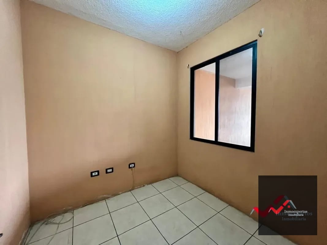 Casa en Venta San Cristobal, Zona 8 Mixco — Casa en Venta en Pinares de San Cristobal, Zona 8 Mixco, Guatemala, Ciudad — foto 12 de 14