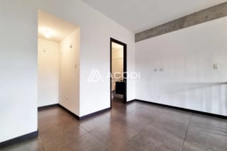 Apartamento con Jardín en Zona 10 — Apartamento en Venta en Zona 10, Guatemala, Ciudad — miniatura 3 de 6