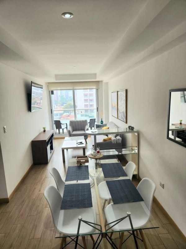 Renta o Venta Apartamento Z.10 Completamente Amueblado — Apartamento en Venta en City Haus, Zona 10, Guatemala, Ciudad — foto 1 de 7