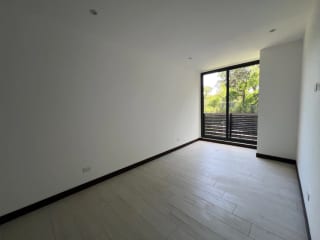Spazio Residencias Z15, 3 Dormitorios, 139 MTS2 Dormitorio de Servicio $2,000 Incluye Mantenimiento E Iva — Apartamento en Alquiler en Zona 15, Guatemala, Ciudad — miniatura 11 de 13