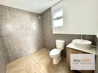 Linda casa en venta para estrenar en Bosques de Santa Elena. — Casa en Venta en Carretera a El Salvador, Guatemala, Ciudad — miniatura 11 de 16