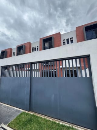 Venta Casa Mérida Condado Naranjo 3 Niveles — Casa en Venta en Condado Naranjo, Zona 4 Mixco, Guatemala, Ciudad — miniatura 2 de 9