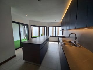 🏡 Casa de lujo con apartamento independiente – Km 19 Carretera a San José Pinula — Casa en Venta en km 16-20, Carretera a El Salvador, Guatemala, Ciudad — miniatura 17 de 17