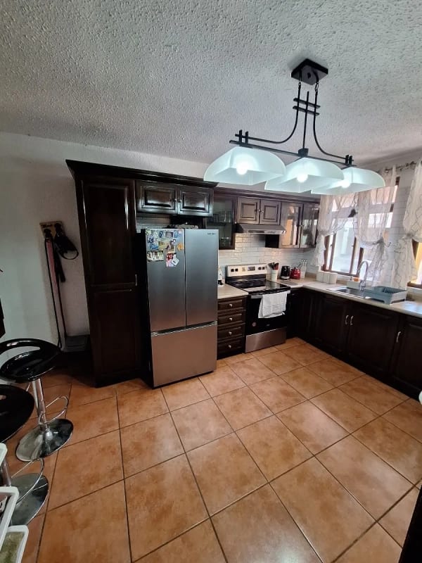 š” Ā”Tu nuevo hogar te espera en Los Faroles, San Lucas! šæ ā Casa en Venta en San Lucas SacatepĆ©quez, SacatepĆ©quez ā foto 8 de 12