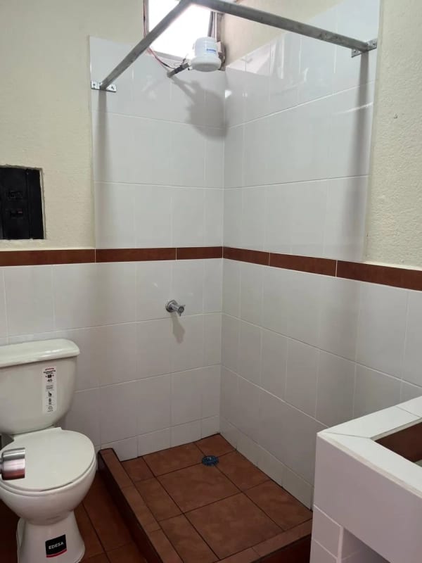 🏢 Oficina REMODELADA en renta – Zona 9 — Oficina en Alquiler en Zona 9, Guatemala, Ciudad — foto 8 de 8
