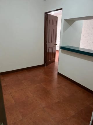 🏢 Oficina REMODELADA en renta – Zona 9 — Oficina en Alquiler en Zona 9, Guatemala, Ciudad — miniatura 4 de 8