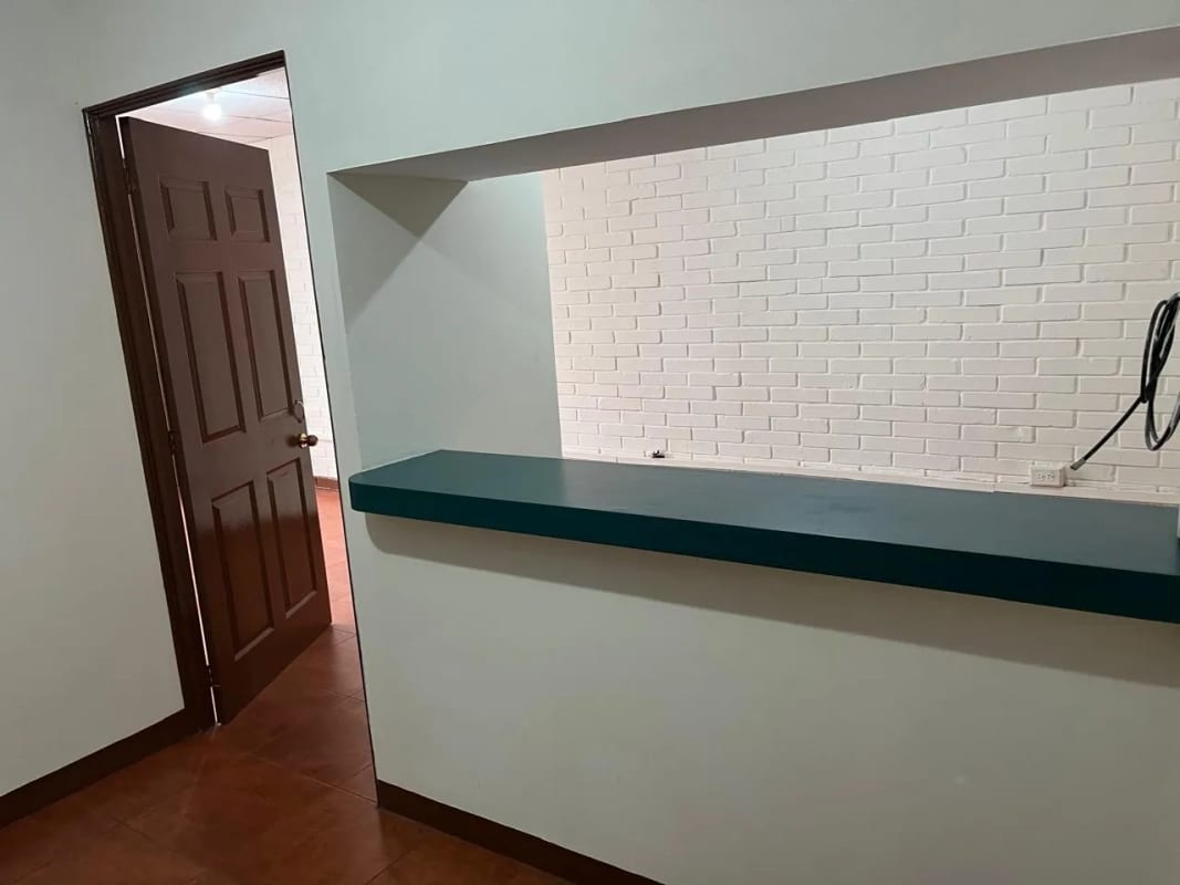 🏢 Oficina REMODELADA en renta – Zona 9 — Oficina en Alquiler en Zona 9, Guatemala, Ciudad — foto 3 de 8