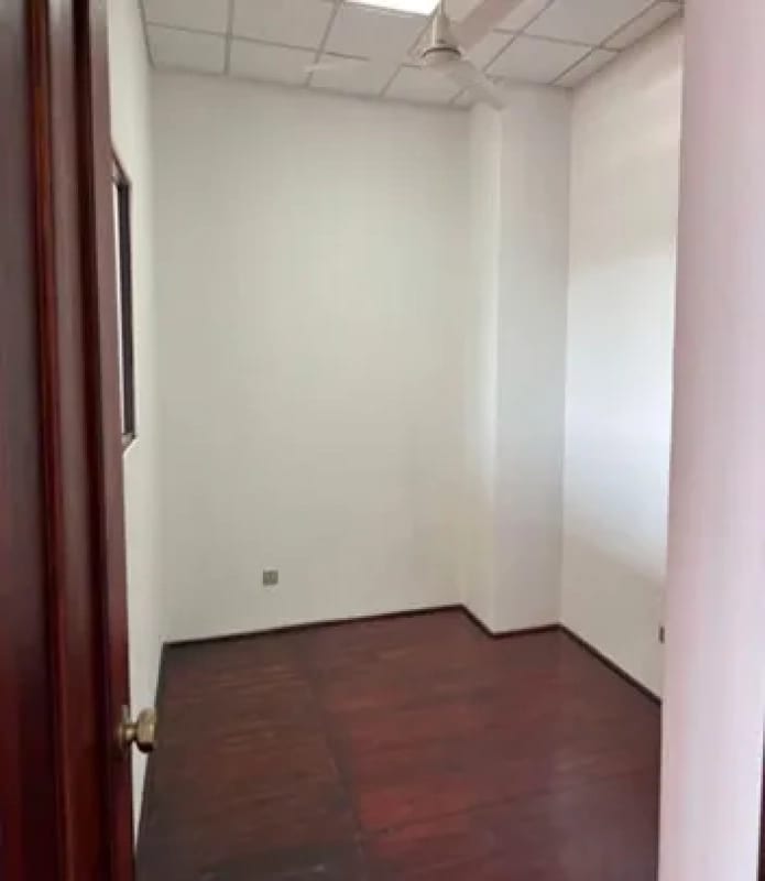 📍Oficina amplia en renta – Zona 13, Avenida Hincapié — Oficina en Alquiler en Zona 13, Guatemala, Ciudad — foto 3 de 6