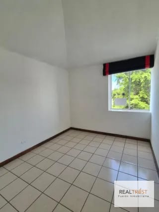 Vendo Casa en Providencia Entrada a San José Pinula KM. 18.5 Carretera al Salvador — Casa en Venta en San José Pinula, Guatemala, Ciudad — miniatura 8 de 15