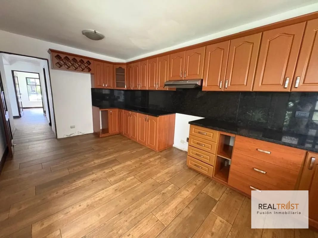 Casa en Venta Colinas de Arrazola km 17.5 Entrada a Olmeca — Casa en Venta en Carretera a El Salvador, Guatemala, Ciudad — foto 12 de 16