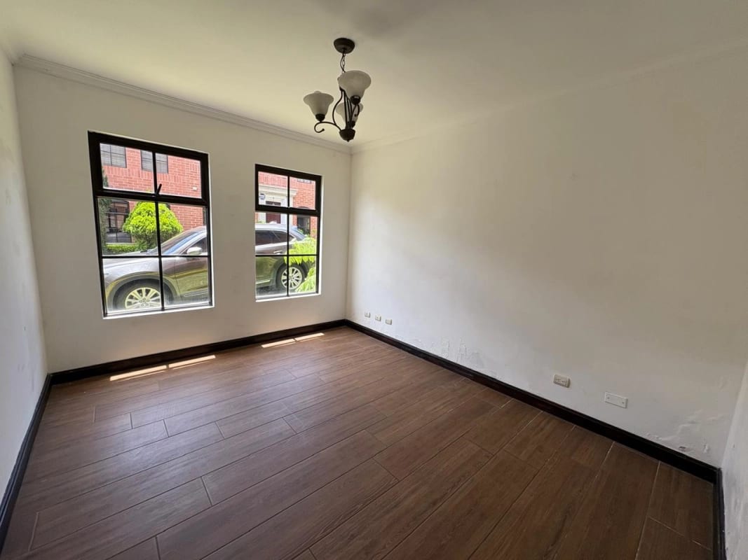 Casa en venta Colinas de Arrazola km 17.5 entrada a Olmeca — Casa en Venta en Carretera a El Salvador, Guatemala, Ciudad — foto 10 de 17