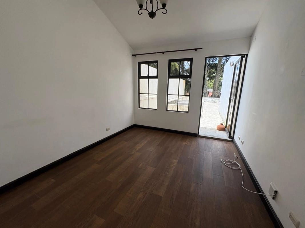 Casa en venta Colinas de Arrazola km 17.5 entrada a Olmeca — Casa en Venta en Carretera a El Salvador, Guatemala, Ciudad — foto 5 de 17