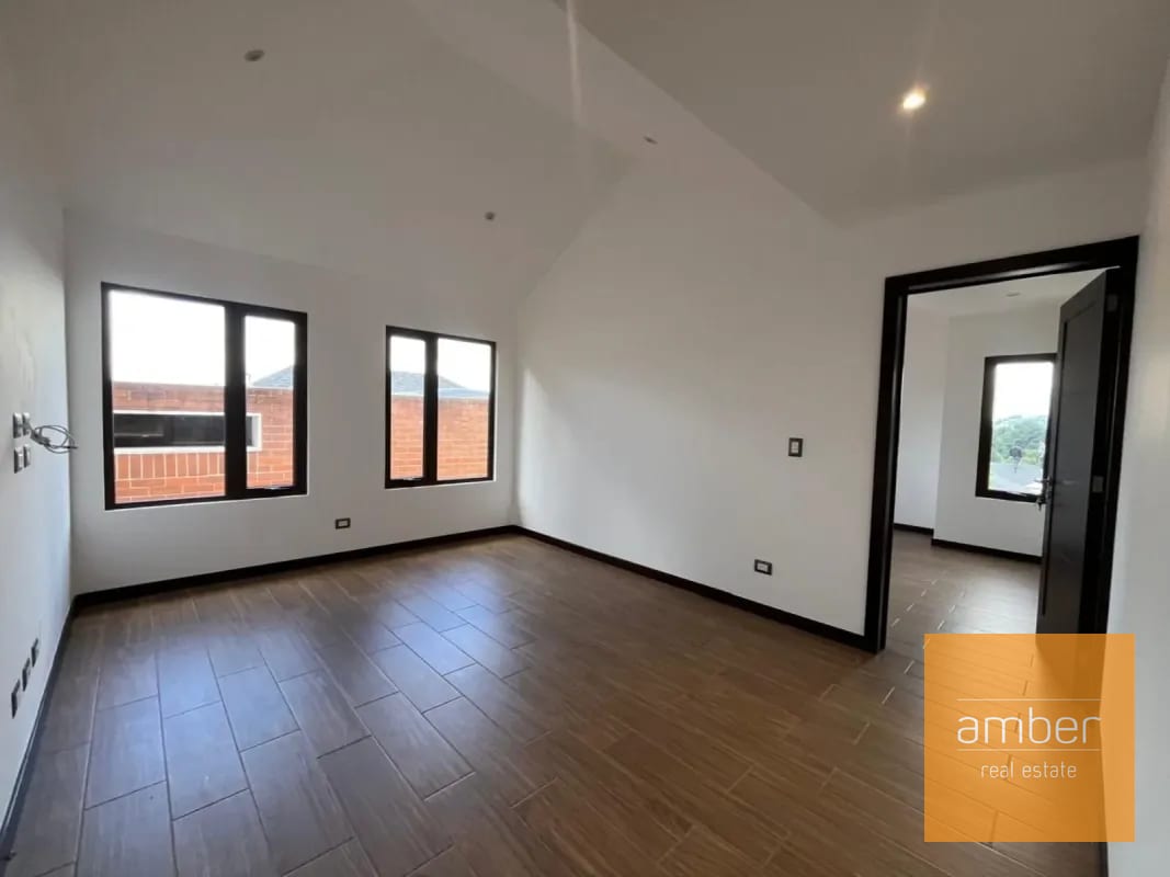 Casa en Antaria Buena Vista — Casa en Venta en Santa Catarina Pinula, Guatemala, Ciudad — foto 4 de 9