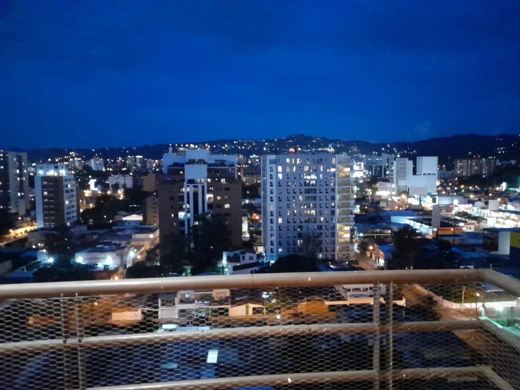 Apartamento en Venta, Mirafiori Zona 10, Guatemala — Apartamento en Venta en Mirafiori, Zona 10, Guatemala, Ciudad — foto 1 de 6