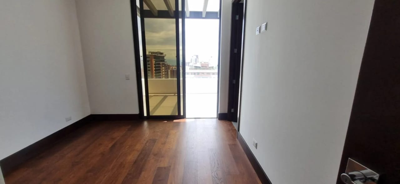 Apartamento en Alquiler Zona 14 Con espectaculares Vistas — Apartamento en Alquiler en Vistana, Zona 14, Guatemala, Ciudad — foto 11 de 16