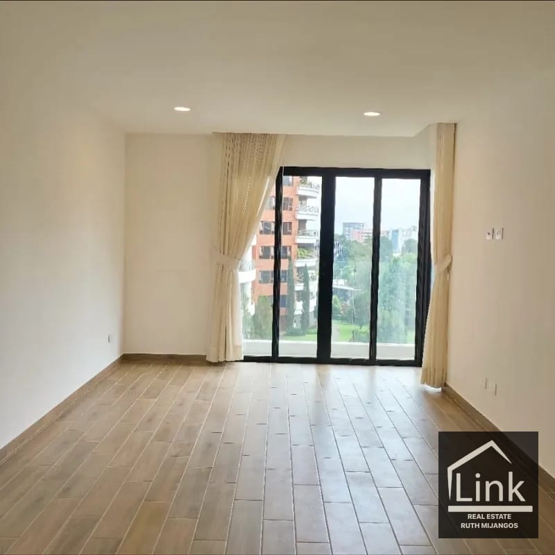 Alquiler de Apartamento Zona 14 Parque 14 — Apartamento en Alquiler en Parque 14, Zona 14, Guatemala, Ciudad — foto 1 de 10