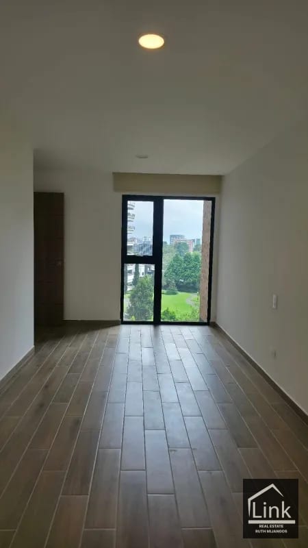 Alquiler de Apartamento Zona 14 Parque 14 — Apartamento en Alquiler en Parque 14, Zona 14, Guatemala, Ciudad — foto 8 de 10