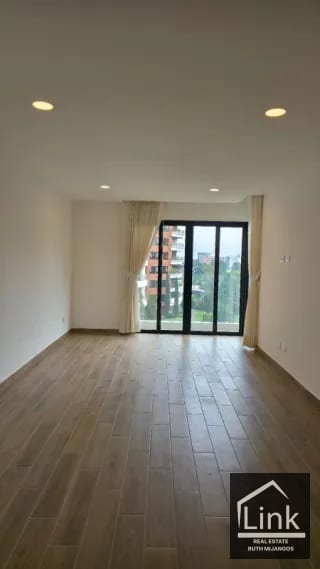 Alquiler de Apartamento Zona 14 Parque 14 — Apartamento en Alquiler en Parque 14, Zona 14, Guatemala, Ciudad — miniatura 4 de 10