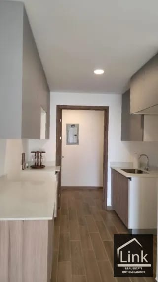 Alquiler de Apartamento Zona 14 Parque 14 — Apartamento en Alquiler en Parque 14, Zona 14, Guatemala, Ciudad — miniatura 3 de 10