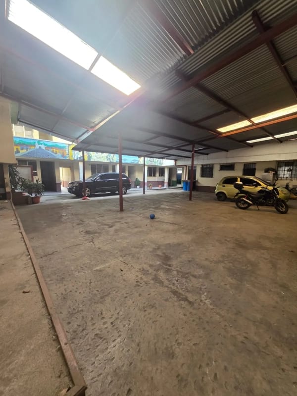 Propiedad en Venta Villa Nueva, Ideal para Colegios, Hotel,bodegas para Comerciantes del Mercado. Etc. — Casa en Venta en Villa Nueva, Guatemala, Ciudad — foto 4 de 7