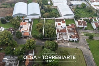 Terreno en Finca Santa Delfina, Sacatepéquez — Terreno en Venta en Antigua, Sacatepéquez — miniatura 2 de 3