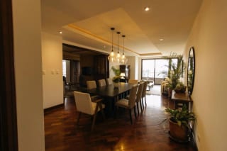 Apartamento amueblado en renta en zona 10 — Apartamento en Alquiler en Zona 10, Guatemala, Ciudad — miniatura 2 de 9