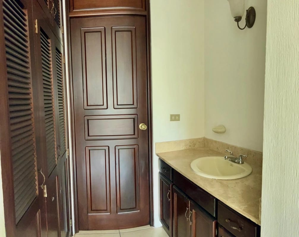 Casa en venta Residenciales Santa Monica km 16.5 — Casa en Venta en Carretera a El Salvador, Guatemala, Ciudad — foto 15 de 17
