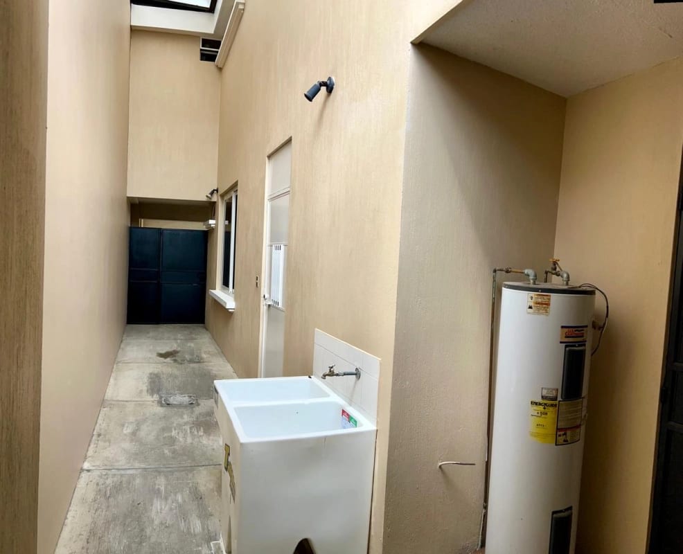 Casa en venta Residenciales Santa Monica km 16.5 — Casa en Venta en Carretera a El Salvador, Guatemala, Ciudad — foto 4 de 17