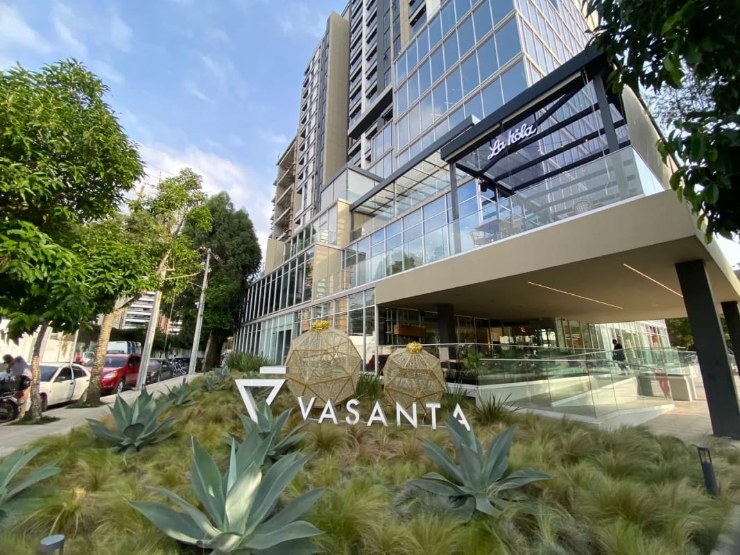 Oficina en Venta en Edificio Vasanta zona 10 — Oficina en Venta en Zona 10, Guatemala, Ciudad — foto 1 de 13