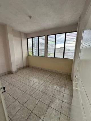 Edificio en venta de 3 niveles, zona 5, Ciudad Capital — Edificio en Venta en Zona 5, Guatemala, Ciudad — miniatura 5 de 9