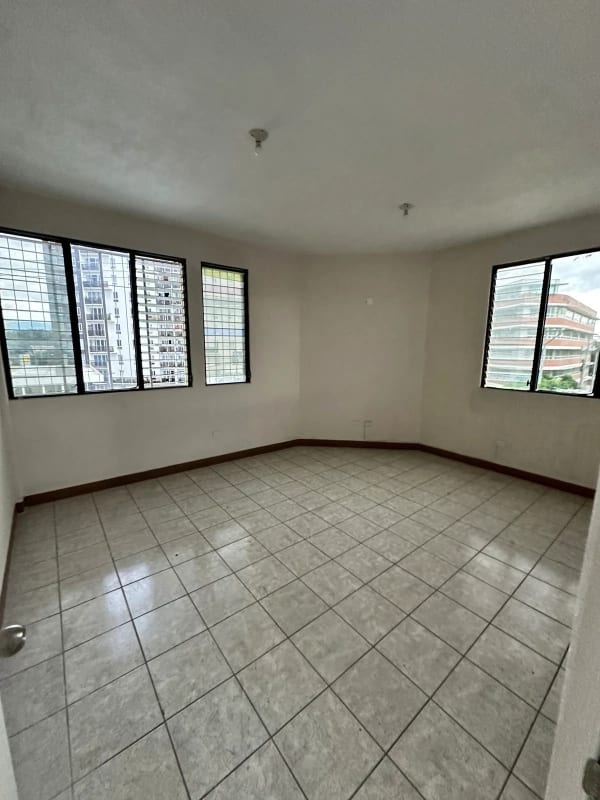 Edificio en venta de 3 niveles, zona 5, Ciudad Capital — Edificio en Venta en Zona 5, Guatemala, Ciudad — foto 2 de 9