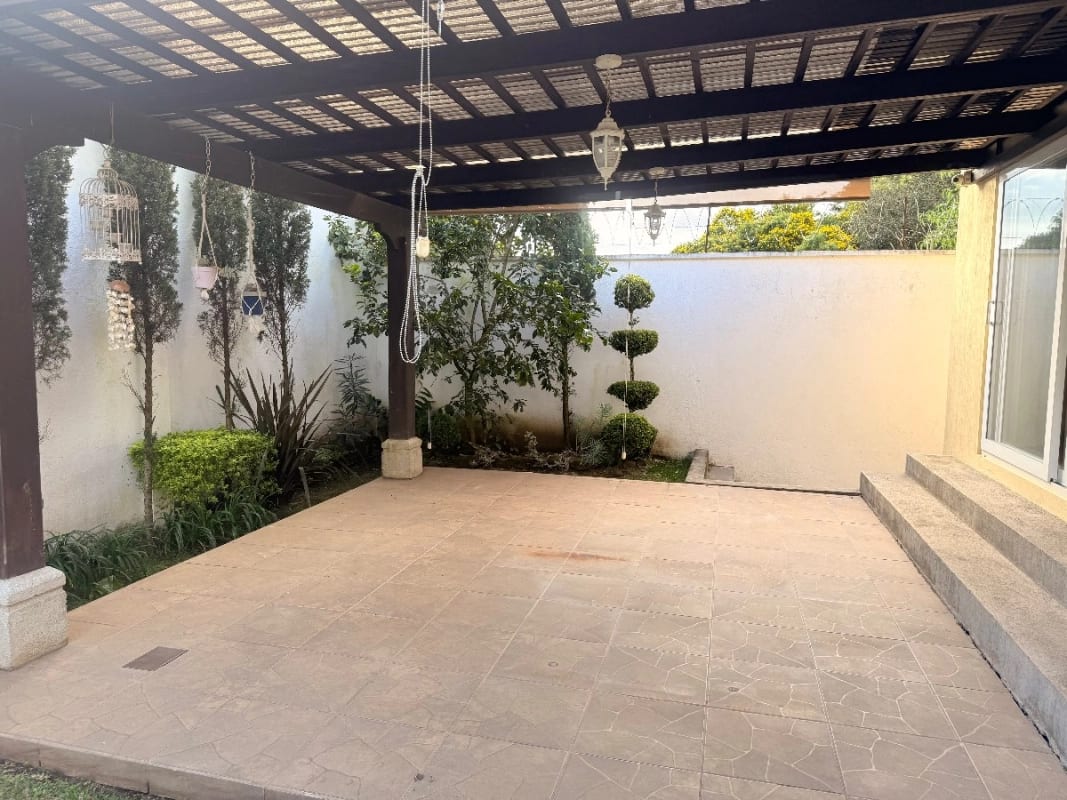 Casa de un nivel en venta en Condominio en Fraijanes — Casa en Venta en Carretera a El Salvador, Guatemala, Ciudad — foto 1 de 7