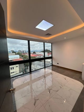 Clinicas/ofininas en Renta Edificio Renovati Zona 10 — Clínica en Alquiler en Zona 10, Guatemala, Ciudad — miniatura 5 de 6