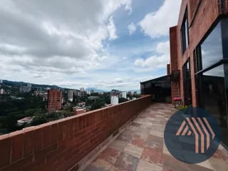 Alquiler de Penthouse con Amplia Terraza - Catalonia, Zona 15 — Apartamento en Alquiler en Catalonia, Zona 15, Guatemala, Ciudad — miniatura 12 de 17