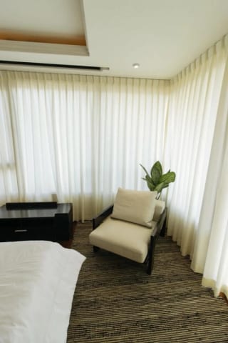 Renta Elegante Apartamento Amueblado 3 Hab Zona 10 — Apartamento en Alquiler en Santa María, Zona 10, Guatemala, Ciudad — miniatura 4 de 9
