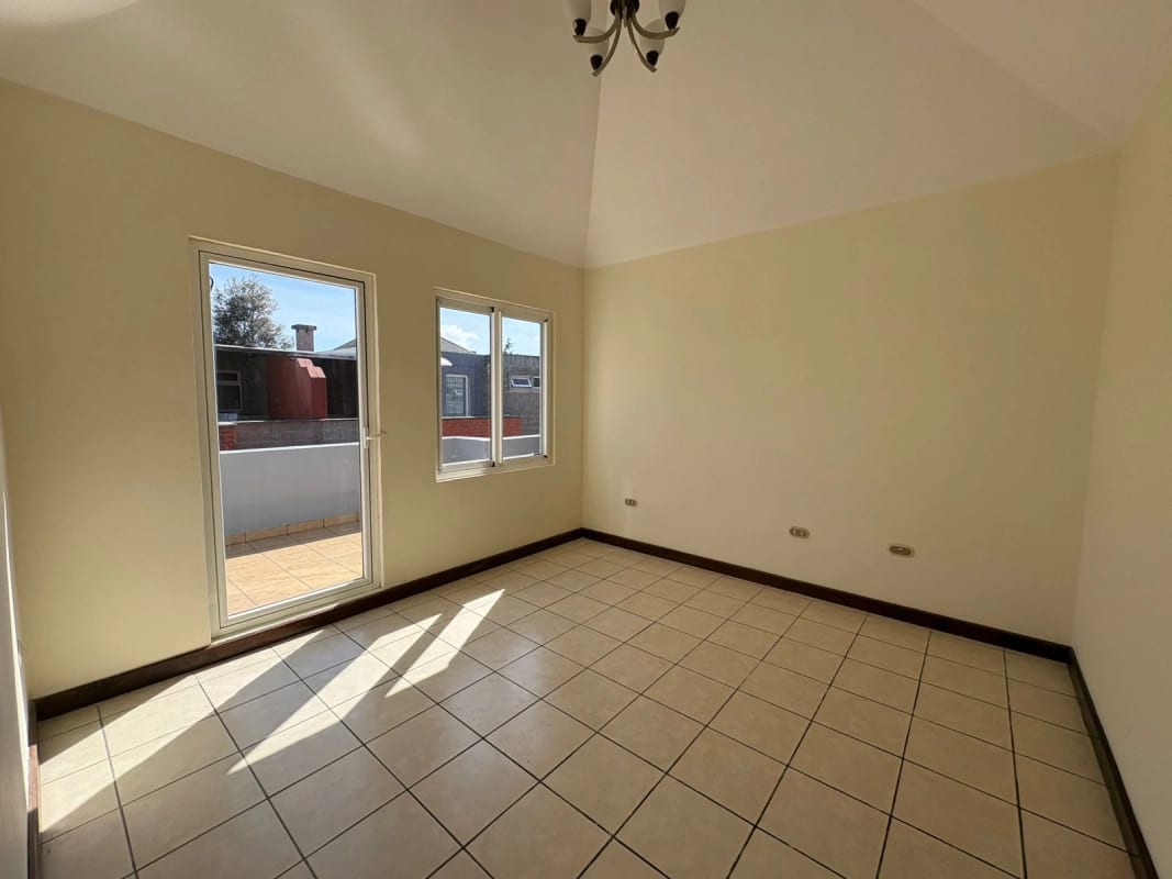Casa en venta km 18.5 carretera a El Salvador — Casa en Venta en Carretera a El Salvador, Guatemala, Ciudad — foto 11 de 16