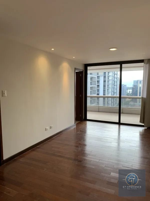 Lindo y amplio apartamento en Tiffany II, Zona 10 — Apartamento en Venta en Tiffany II, Zona 10, Guatemala, Ciudad — foto 12 de 17