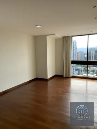 Lindo y amplio apartamento en Tiffany II, Zona 10 — Apartamento en Venta en Tiffany II, Zona 10, Guatemala, Ciudad — miniatura 7 de 17