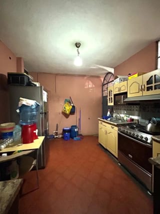 Casa en venta en zona 4 Mixco Monte Real con locales comerciales — Casa en Venta en Zona 4 Mixco, Guatemala, Ciudad — miniatura 4 de 16
