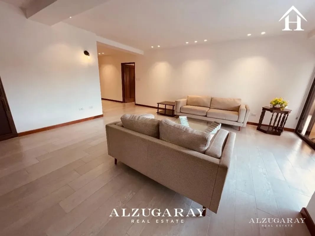 Apartamento Semiamueblado - a Metros de Futeca Zona 14 — Apartamento en Alquiler en Zona 14, Guatemala, Ciudad — foto 3 de 13