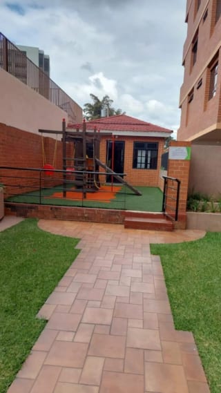 Apartamento amueblado en renta en zona 14 — Apartamento en Alquiler en Zona 14, Guatemala, Ciudad — miniatura 2 de 17