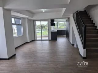 CONDADO NARANJO: Villa en nivel medio para estrenar. Q7,500.00 manto.incluido — Apartamento en Alquiler en Condado Naranjo, Zona 4 Mixco, Guatemala, Ciudad — miniatura 1 de 9