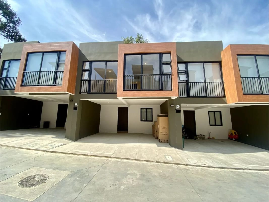 Linda Casa Nueva en Venta 3 Hab Zona 16 Laureles de San Isidro — Casa en Venta en Zona 16, Guatemala, Ciudad — foto 15 de 17