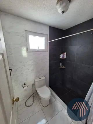 Alquiler de Céntrico Townhouse - Monte Azul, Zona 13 — Casa en Alquiler en Monte Azul, Zona 13, Guatemala, Ciudad — miniatura 2 de 16