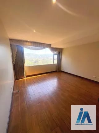 APARTAMENTO EN ALQUILER - 📍Edificio Milenia, zona 10 Viva en un entorno rodeado de áreas verdes con una ubicación privilegiada. — Apartamento en Alquiler en Zona 10, Guatemala, Ciudad — miniatura 5 de 5