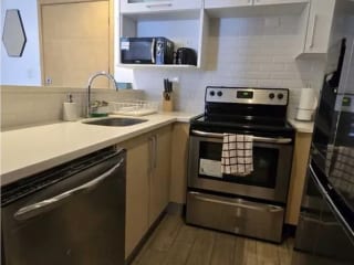 Apartamento Amueblado Zona 10 — Apartamento en Alquiler en Zona 10, Guatemala, Ciudad — miniatura 6 de 9