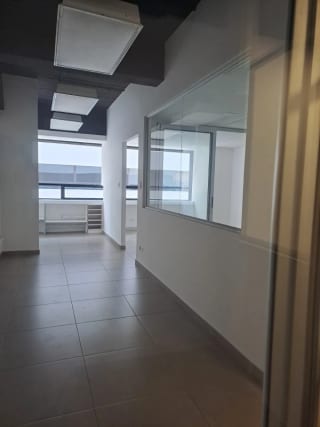 Se renta oficina en zona 10 de 67.80 — Oficina en Alquiler en Zona 10, Guatemala, Ciudad — miniatura 5 de 7