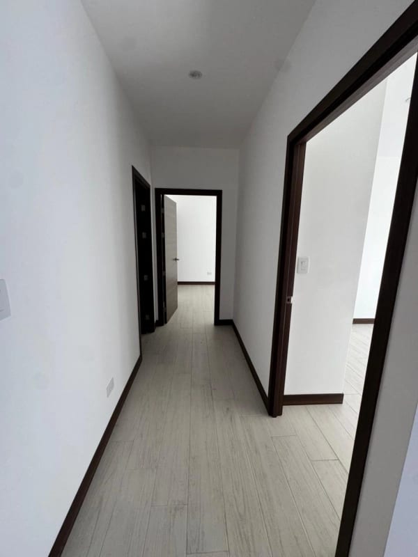 Apartamento en venta o renta Edificio Spazio zona 15 — Apartamento en Alquiler en Zona 15, Guatemala, Ciudad — foto 12 de 13